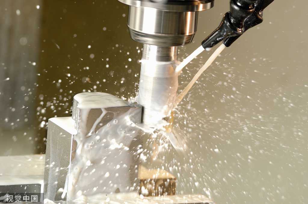 切断液の性能を向上させるために使用される金属加工液添加剤は何ですか？