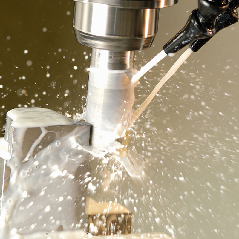 切断オイル対切断液：精密機械加工のための深いダイビング