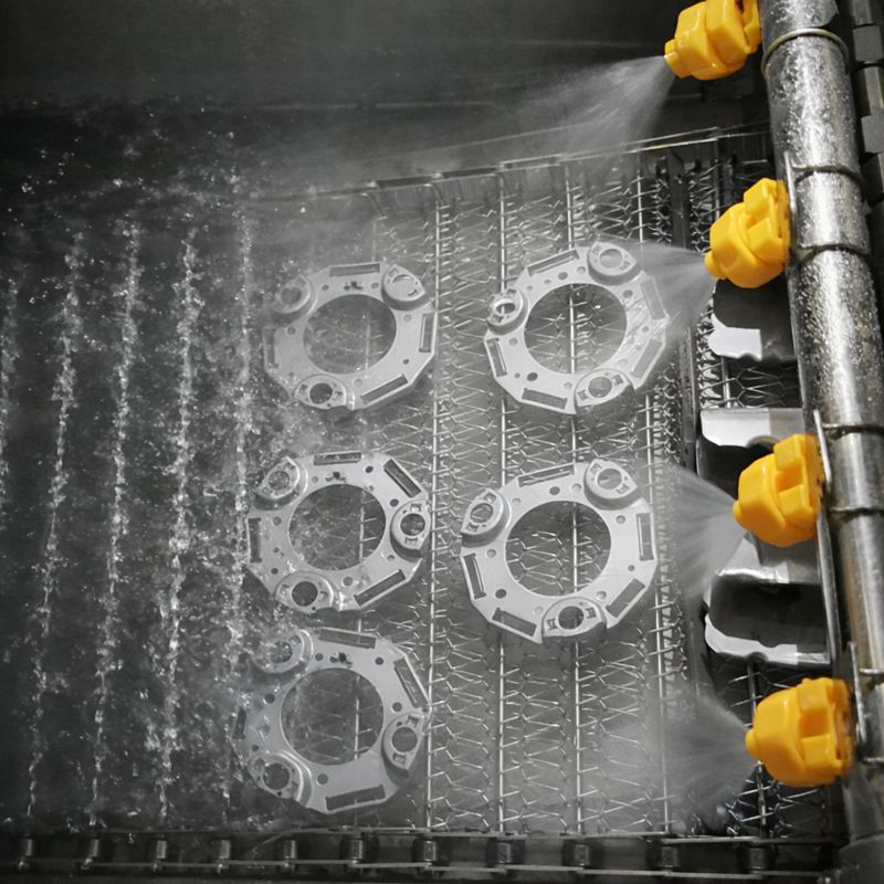 界面活性剤選択ガイド: 工業用洗浄の 4 つの重要なパラメーター